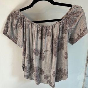 One Heart Clothing Small off the shoulder crop top